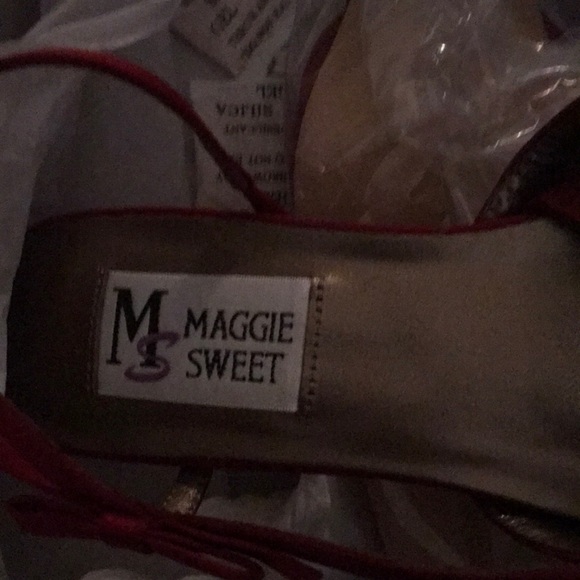 Heels - Picture 2 of 3